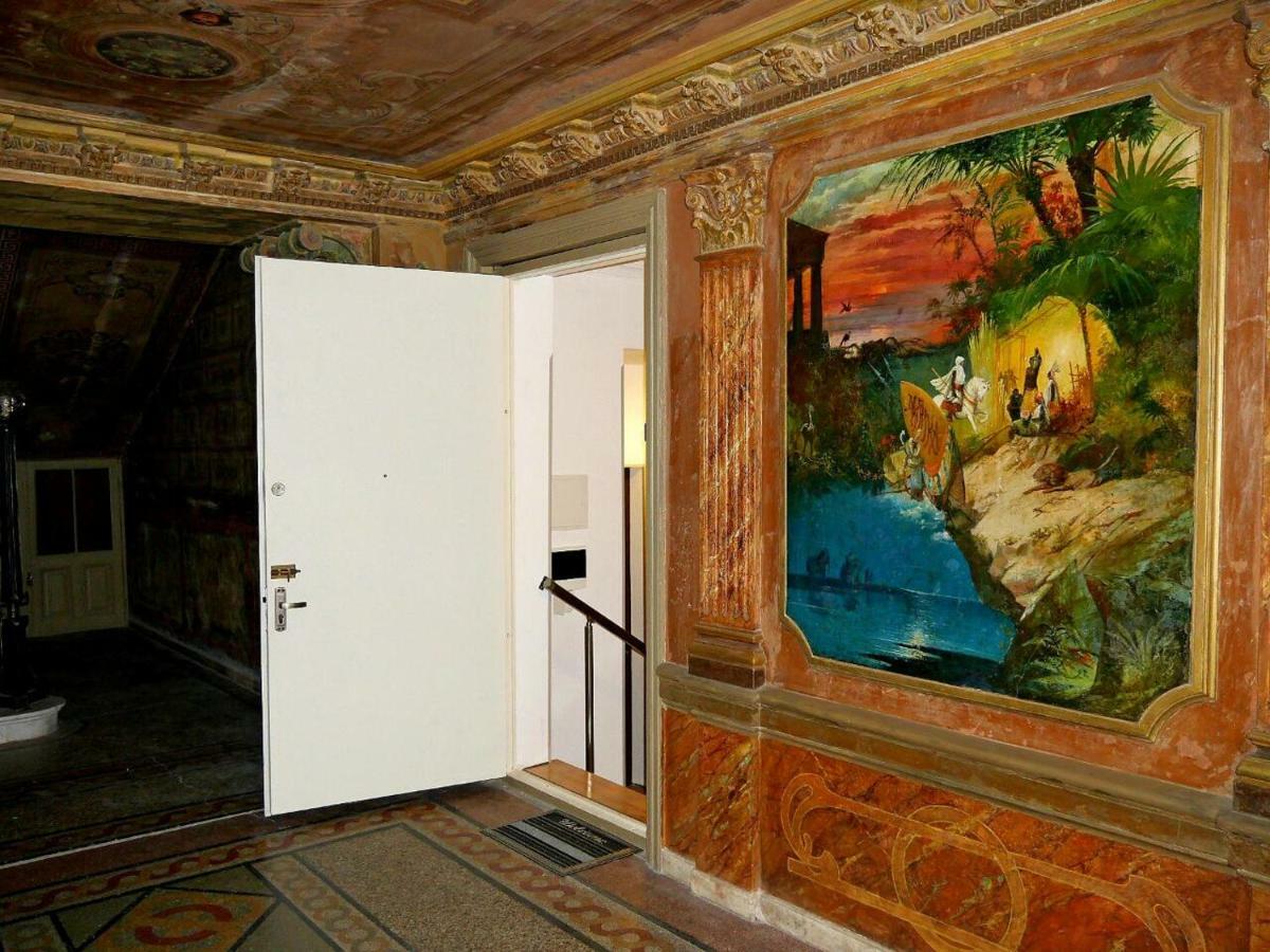Old - Gold Gala Lägenhet Tbilisi Exteriör bild